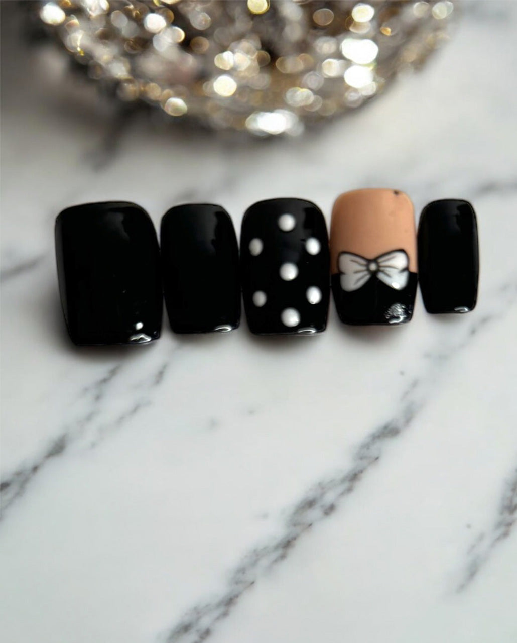 Minnie Mouse-Black Polka